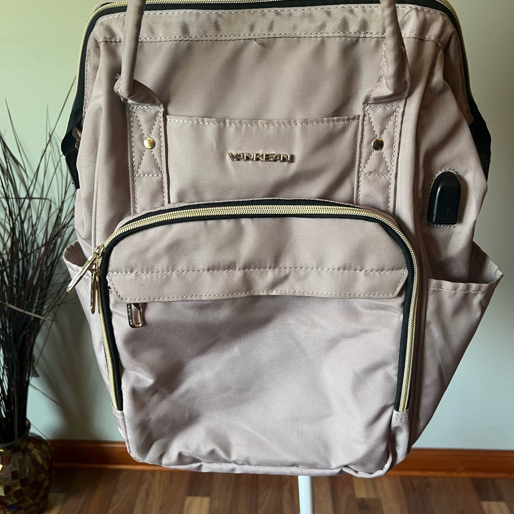 Vankean Backpack